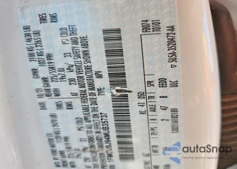 2021 Ford Escape Titanium z USA, uszkodzony, nr VIN 1FMCU9J94MUB35737